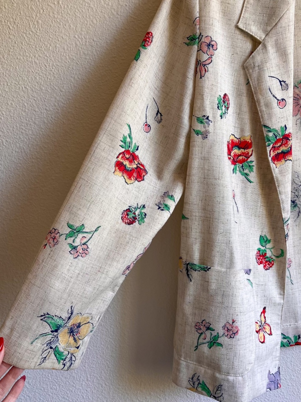 Vintage 1970s Cream Blazer With Summer Florals (M/L) - Picture 7 of 14